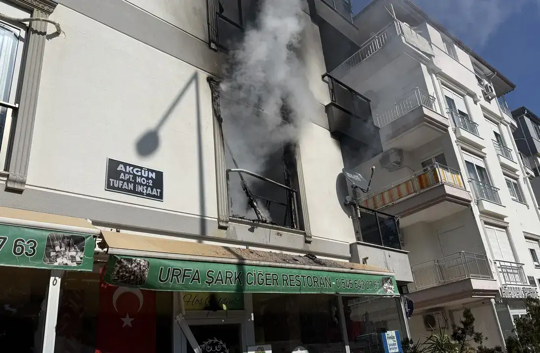 Apartmanda 6 Kişi Mahsur Kaldı: "Çatıya Ulaşsaydı Kurtuluş Yoktu" 4